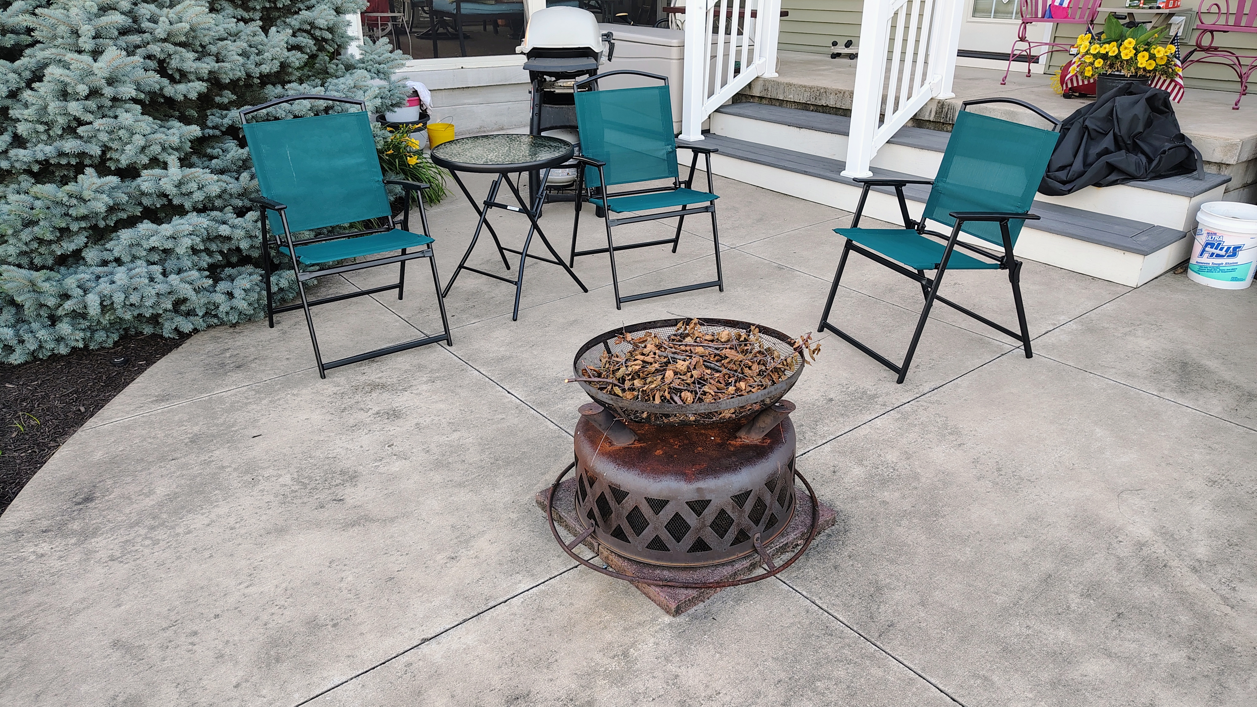 Fire pit and chill 👀🔥